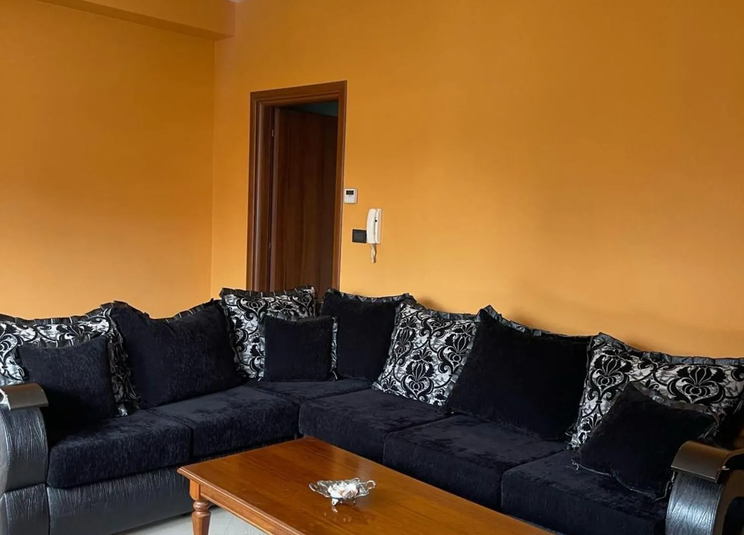 Kalpazo Tirana Vila 313 0*,  Albanië