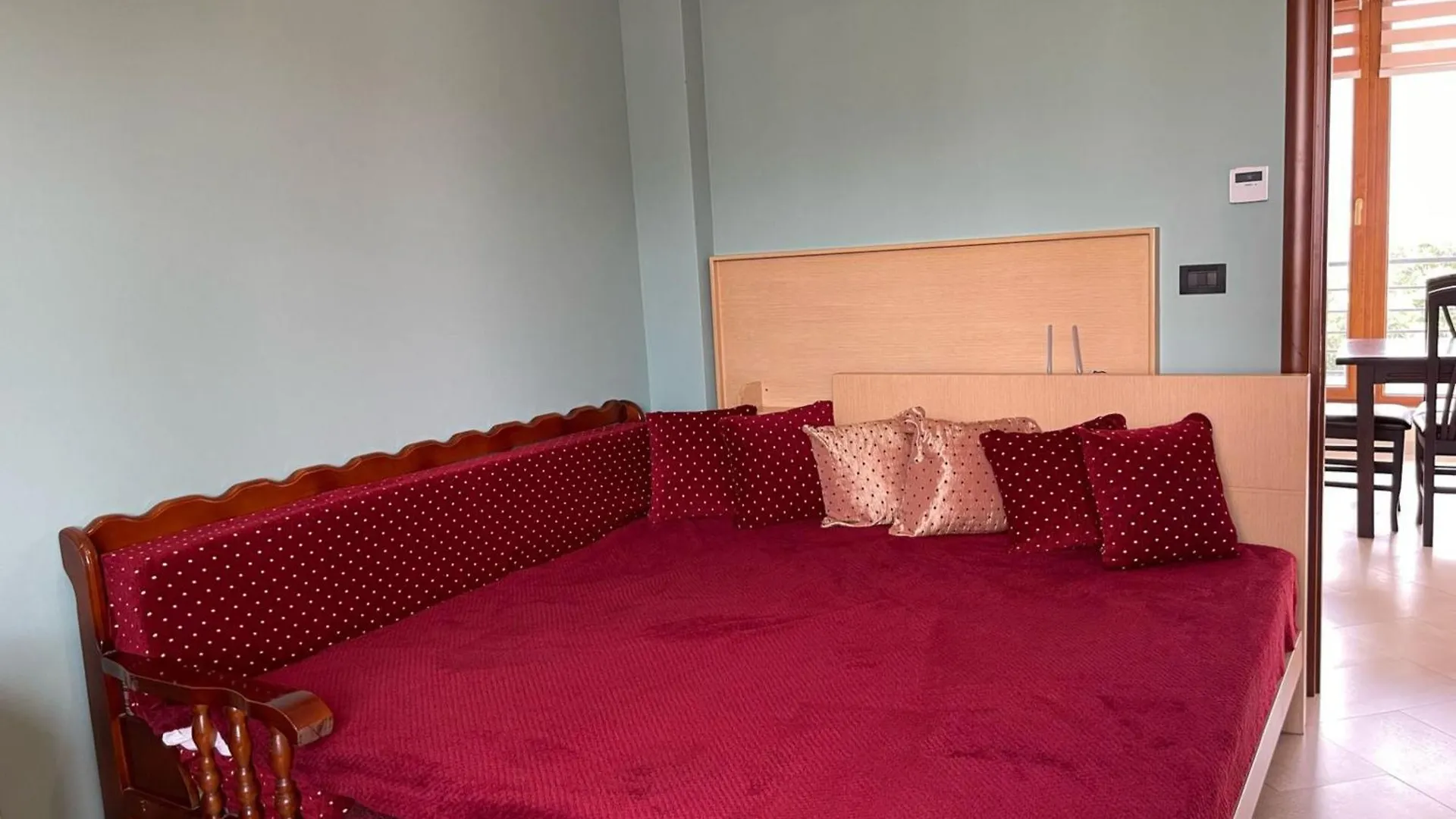 Kalpazo Tirana Vila 313